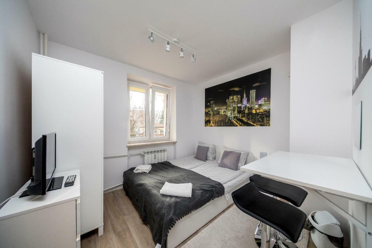6 Cities Rooms Varsavia Esterno foto